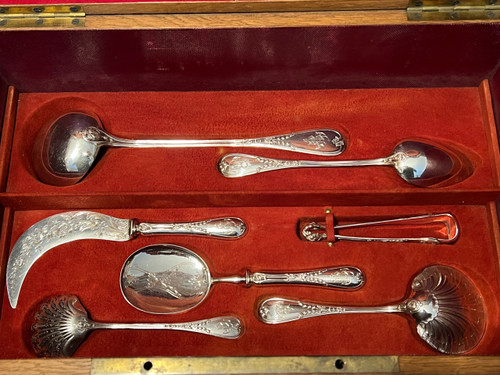 E.Puiforcat Bedeutende 186-teilige Menage aus massivem Silber im Louis-XVI-Stil