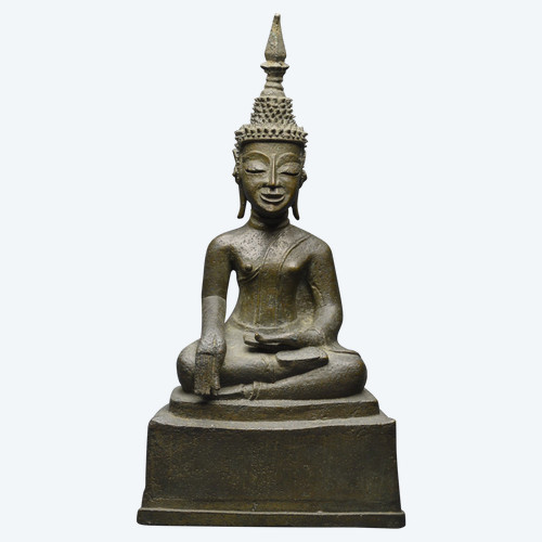 Laos, XVIIIème-XIXème siècle, Bouddha Maravijaya en bronze à patine verte