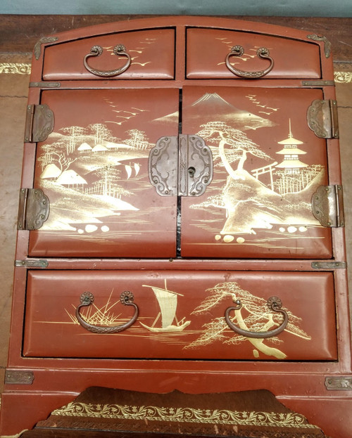 Japanese cabinet