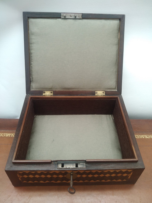 Inlaid box