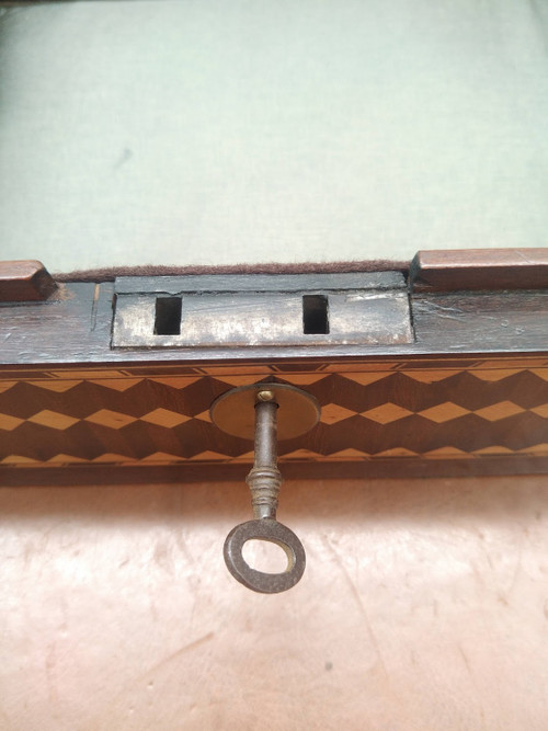 Inlaid box