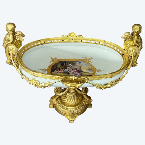 Grande Coupe Centre De Table en Porcelaine de Paris Et Bronze ciselé Doré  XIXème