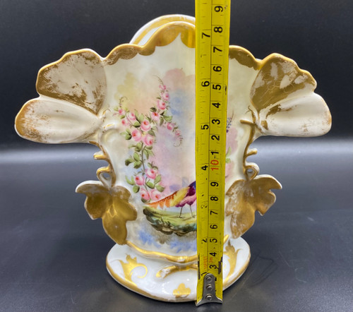 VASE OF MARIES