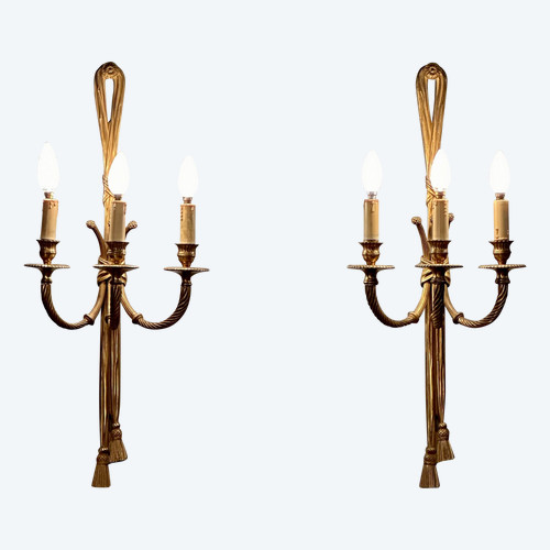 Importante Paire d'Appliques Bronze Doré De Style Louis XVI XIXème