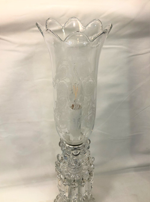 Lampe photophore électrique en cristal à pampilles estampillée BACCARAT