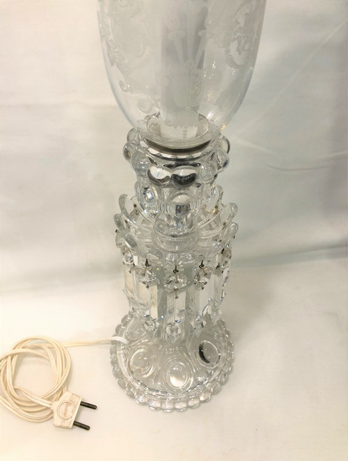 Lampe photophore électrique en cristal à pampilles estampillée BACCARAT
