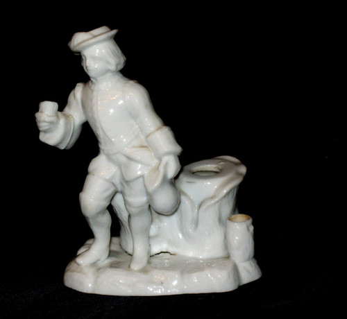 Encriers en porcelaine de Paris époque 19ème ensemble de 9 pièces