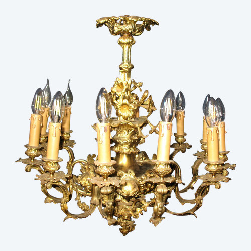 Lampadario in bronzo dorato in stile Luigi XV Luigi XVI Transizione a 12 luci XIX secolo