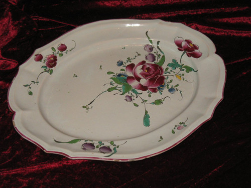 Plat ovale en faïence de Sceaux époque 18ème décor floral polychrome