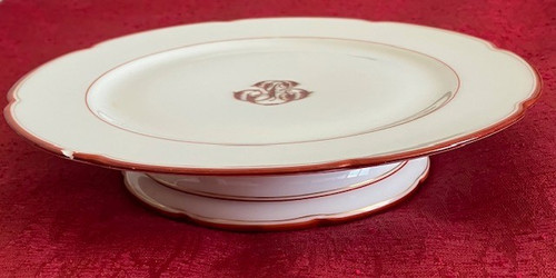 Charming Louis-Philippe period mounted plate in Paris porcelain
