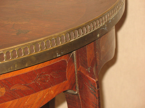 Table bouillotte en marqueterie de style Louis XV