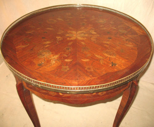 Table bouillotte en marqueterie de style Louis XV