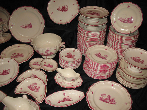 Table service in Gien earthenware decorated with Niderviller of 110 pieces early 20th century