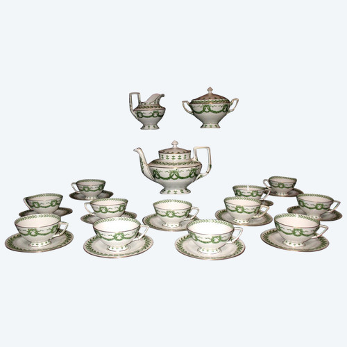 Sarreguemines porcelain tea set decorated with laurel leaves, 19th century