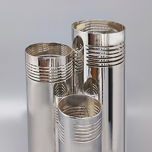 1970 Étonnant vase plaqué argent de l'ère spatiale par Sassetti. Fait main. Fabriqué en Italie