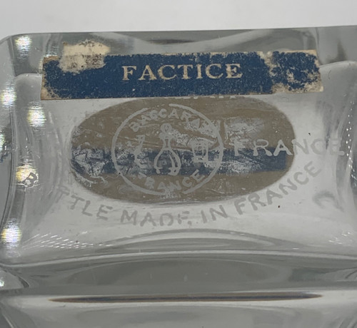 Bottiglia di profumo Guerlain Mitsouko di Baccarat