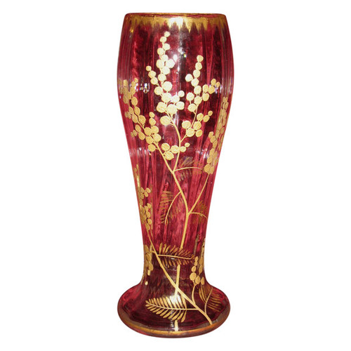 Vase  en verre peint à l'or fin à décor de fleurs époque 19ème