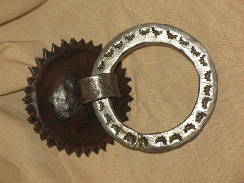 Heurtoir marteau de porte en fer forgé époque 17ème