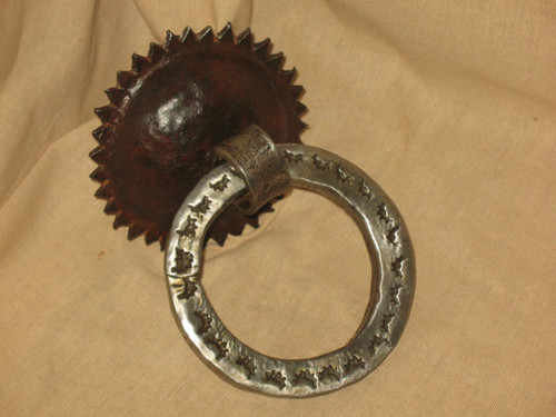 Heurtoir marteau de porte en fer forgé époque 17ème
