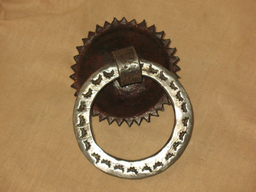Heurtoir marteau de porte en fer forgé époque 17ème