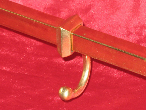 Wandregal für Küchen- oder Badutensilien aus Messing und Bronze. Art Deco