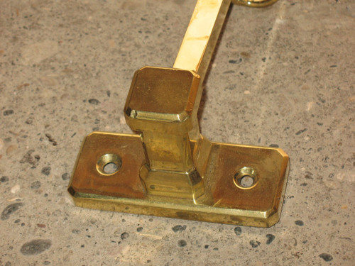 Wandregal für Küchen- oder Badutensilien aus Messing und Bronze. Art Deco