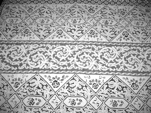 Large Luxeuil and Richelieu lace curtain, 19th century