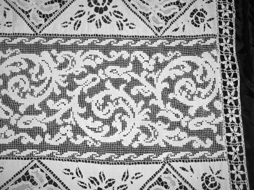 Large Luxeuil and Richelieu lace curtain, 19th century
