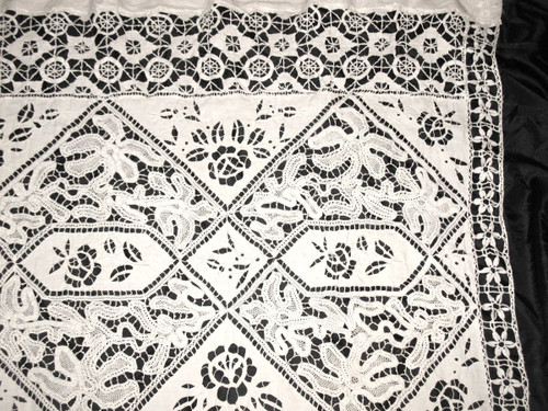Large Luxeuil and Richelieu lace curtain, 19th century