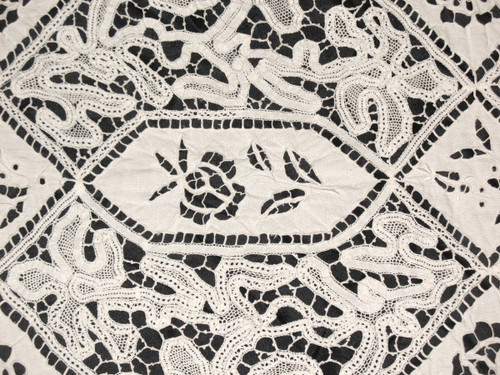 Large Luxeuil and Richelieu lace curtain, 19th century