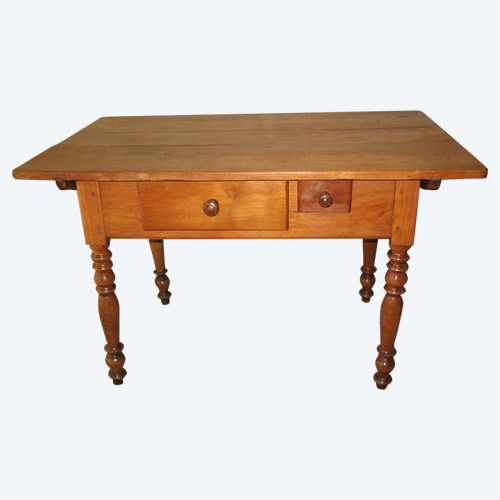 Table in blond cherry wood Swiss origin, early 19th century