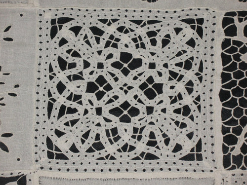 Tablecloth or bedspread in Luxeuil lace and Richelieu embroidery, 19th century