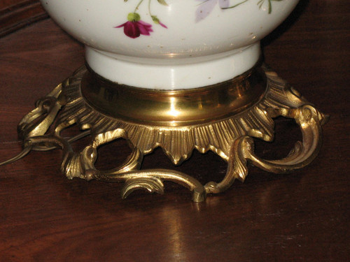 Pair of large lamps in Paris porcelain and gilded bronze, 19th century