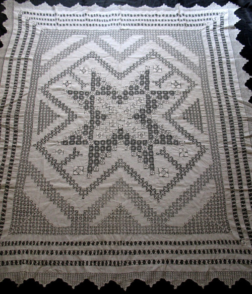 Tovaglia in pizzo in stile Art Déco