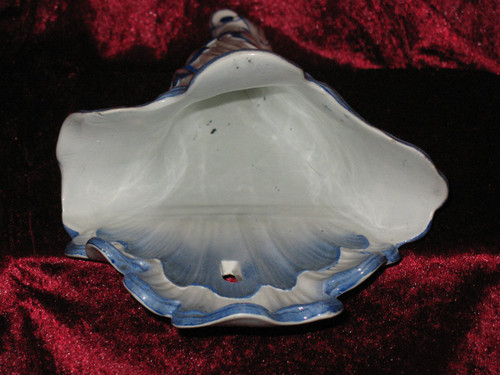 Bouquetière da parete in maiolica di Gien, XIX secolo