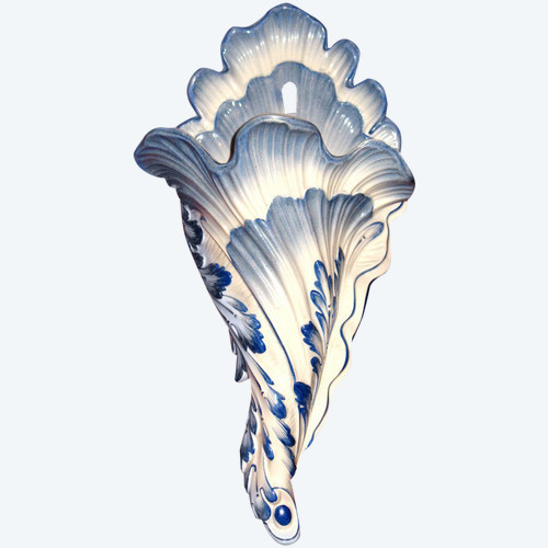 Bouquetière da parete in maiolica di Gien, XIX secolo