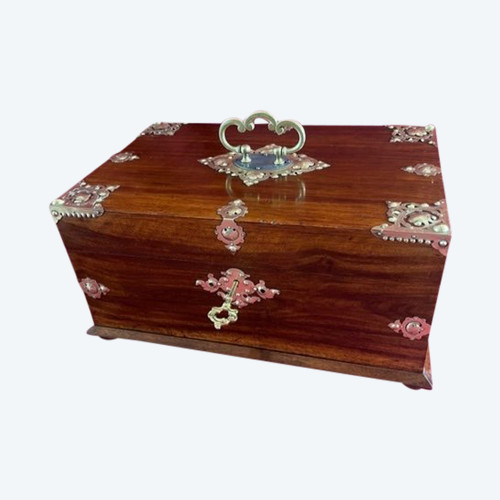 Imposing Antique Chest In Solid Mahogany 19th C