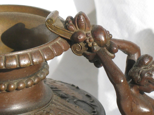 Coppia di vasi a balaustra in bronzo e regola, XIX secolo