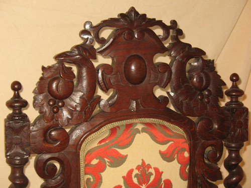 Suite di 6 sedute in stile rinascimentale in rovere intagliato del XIX secolo