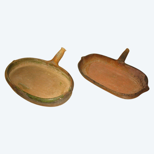 2 glazed earthenware pans from the 19th century from Saintonge