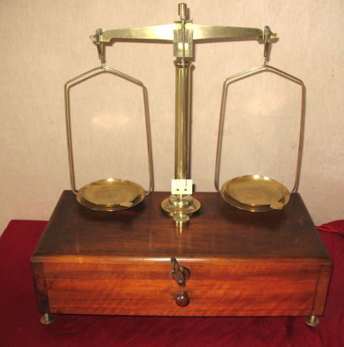 Parisian balance with flail of A. Collot in Paris 19th century