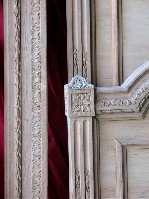 Letto in stile Luigi XVI in legno di faggio intagliato del XIX secolo