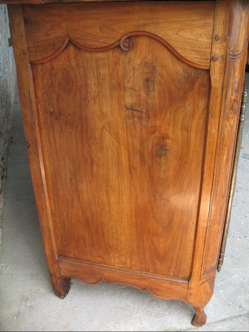 Buffet d'époque Régence à 2 portes et 3 tiroirs Origine Saintonge époque 18ème