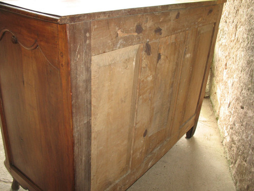 Buffet d'époque Régence à 2 portes et 3 tiroirs Origine Saintonge époque 18ème