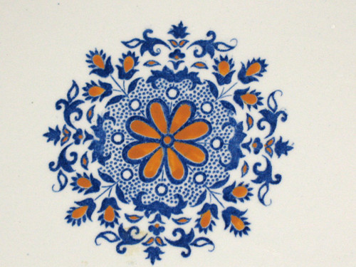 Grand plat de présentation en faïence de Gien décor de Rouen époque 20ème