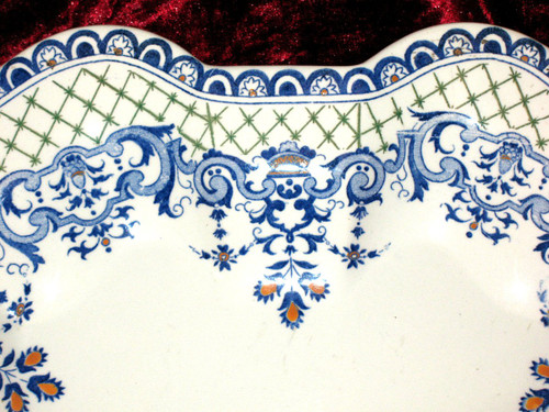 Grand plat de présentation en faïence de Gien décor de Rouen époque 20ème