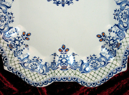 Grand plat de présentation en faïence de Gien décor de Rouen époque 20ème