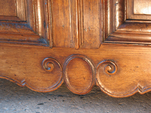 Regency period 2 parts sideboard in carved oak from the 18th century