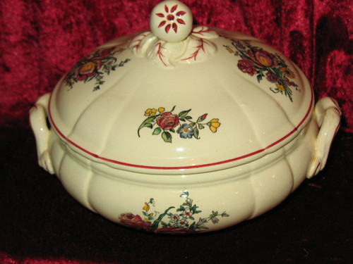 Sarreguemines earthenware dinner service with Lorraine decor