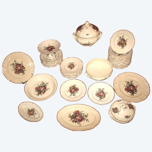 Sarreguemines earthenware dinner service with Lorraine decor